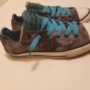 Converse size 6